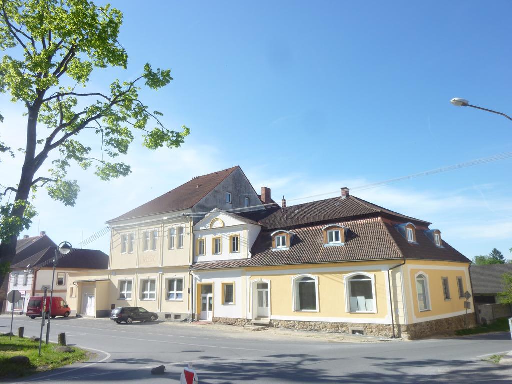 Guest House U Zlateho Jelena Zinkovy Bagian luar foto