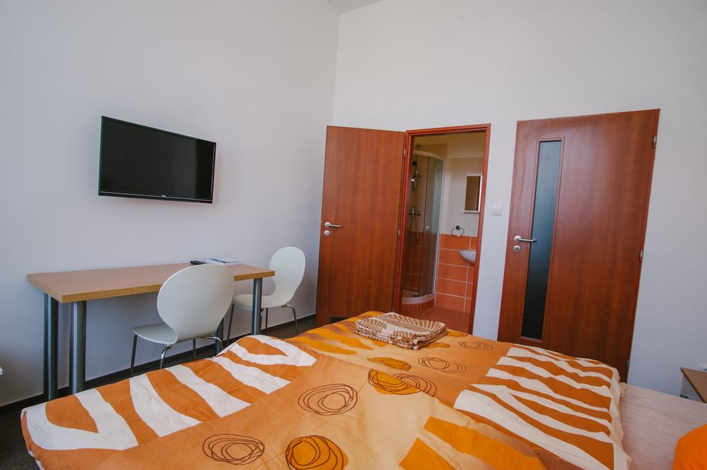 Guest House U Zlateho Jelena Zinkovy Bagian luar foto